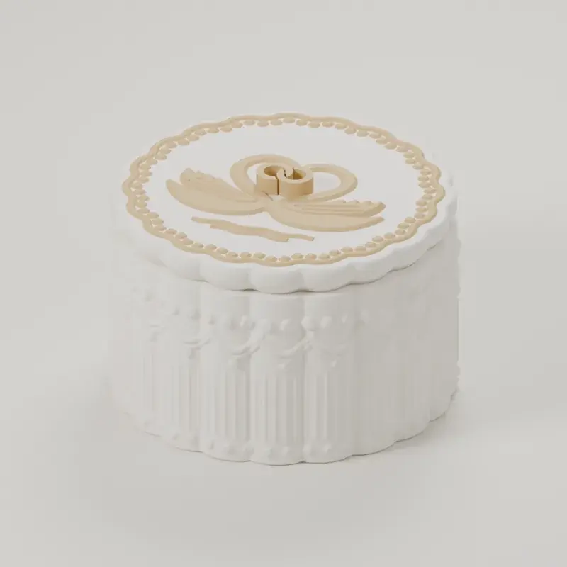 Render of the swan heart box with its lid on