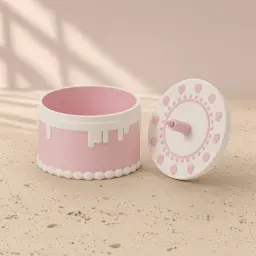 The layer cake box in Strawberry & cream