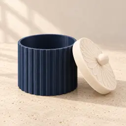The floral-lid gift box in Midnight & Ivory